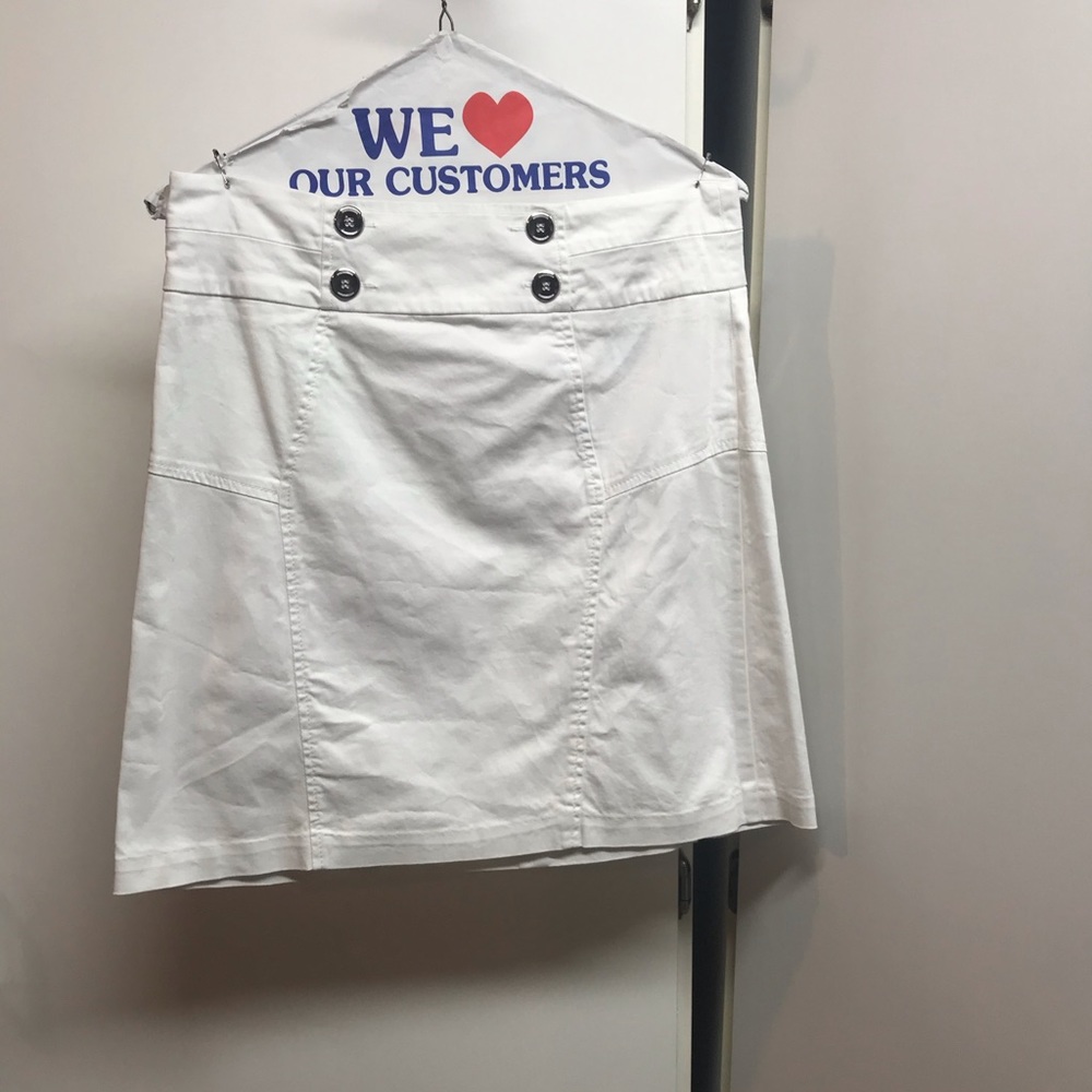 Dalia Collection white zip back skirt Sz 6Petite
